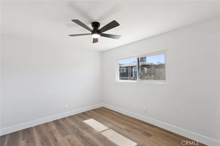 Back unit bedroom