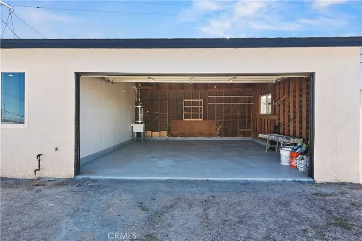 Back unit garage