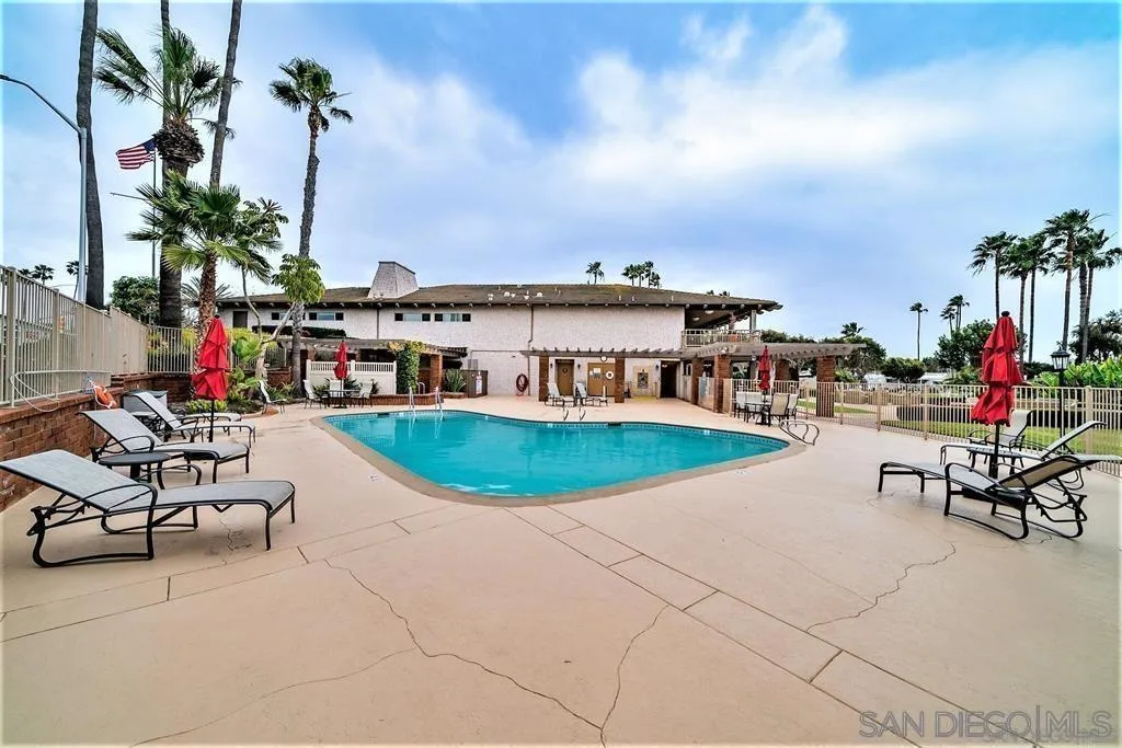 Community pool