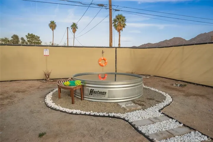 Backyard (landscaped)