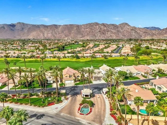 Fairways Gated Entry