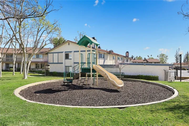 5141 Aspen Dr, Montclair, California 91763