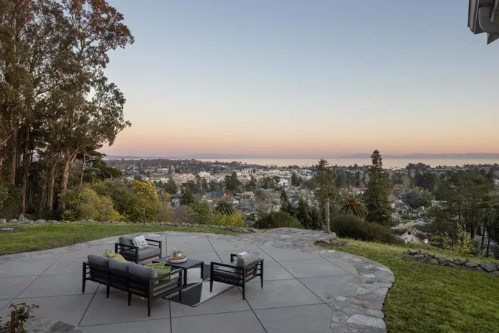 535 Highland Avenue, Santa Cruz, California 95060