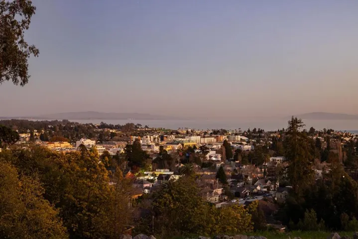 535 Highland Avenue, Santa Cruz, California 95060