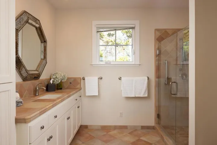 535 Highland Avenue, Santa Cruz, California 95060