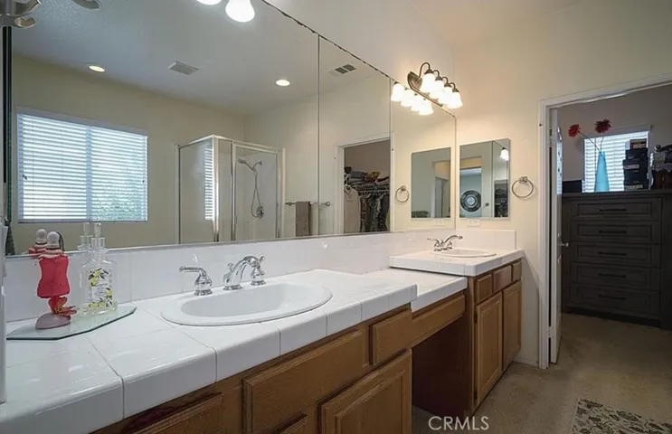 Master Bathroom Suite with Double Sinks