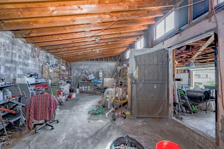 garage workshop