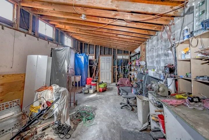 garage workshop