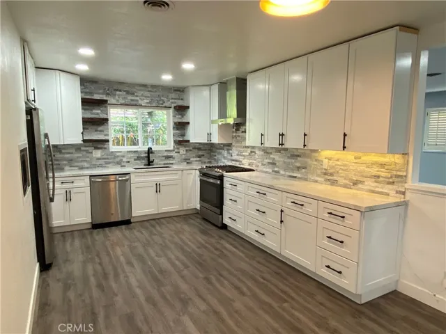 Main eat-in kitchen first floor