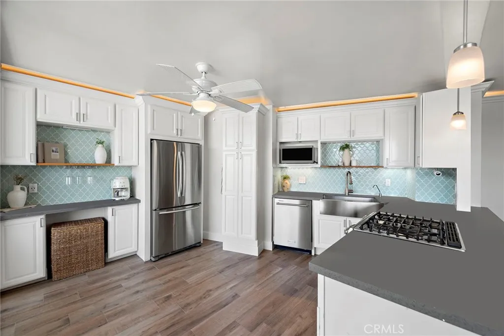 With Stainless Steel Appliances