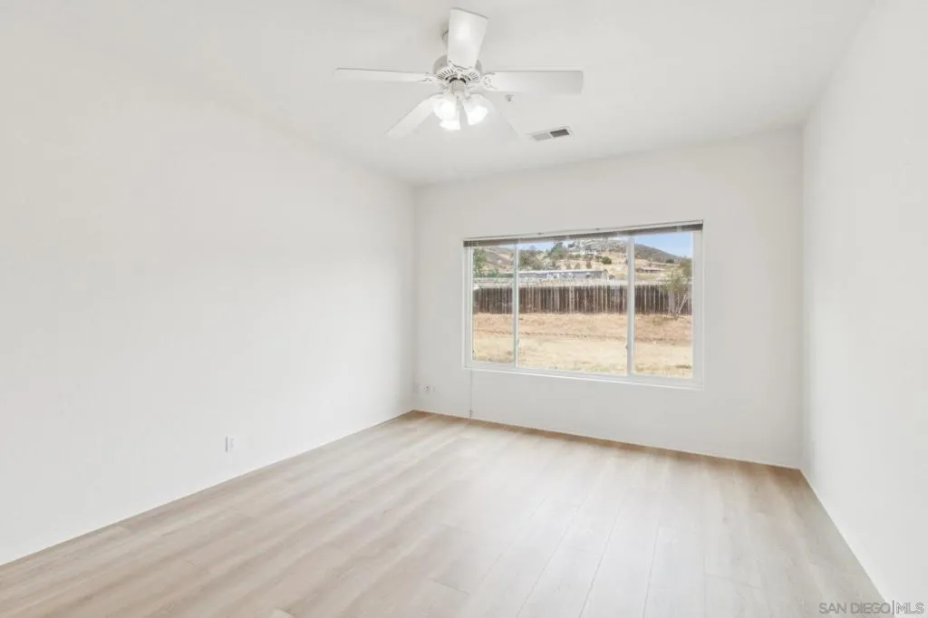 Ramona homes with views to the mountains to relax in your home office, workout room, play room, kids game room,  yoga room, Make this large room your own.