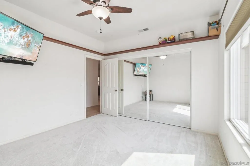 homes with large bedrooms Ramona