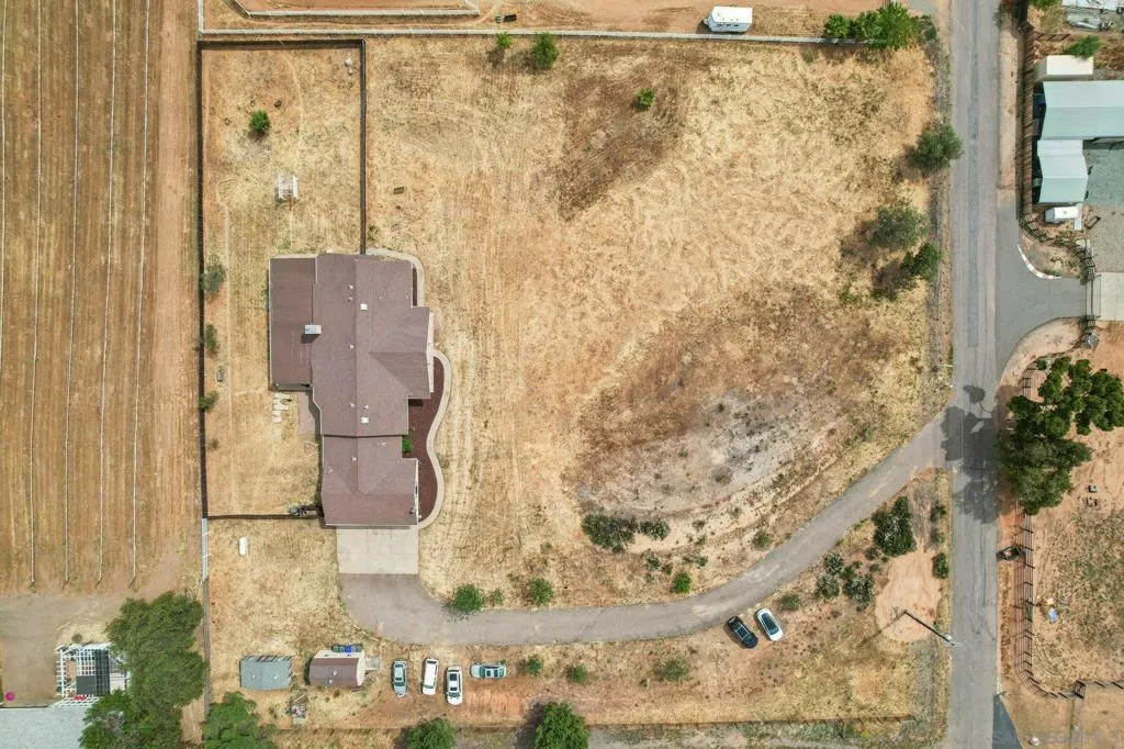 Ramona acreage homes