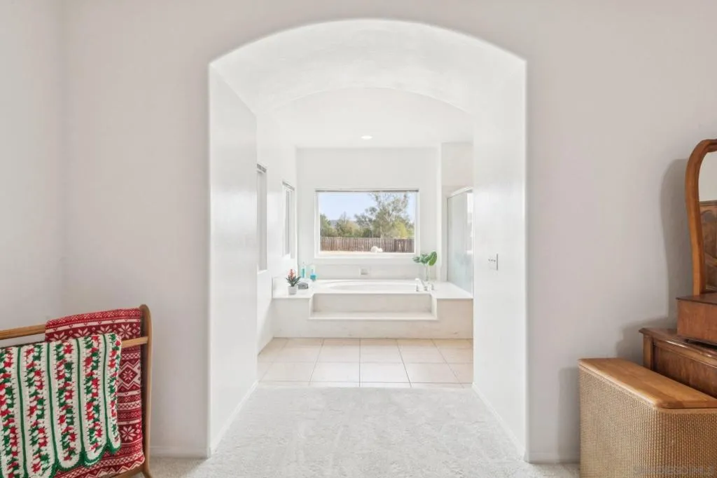 make it your own sanctuary, large private tub in the Primary suite, homes with large bedrooms Ramona