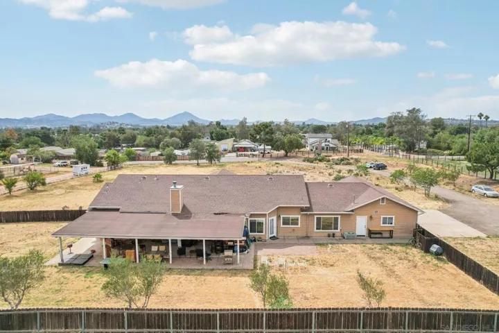 Ramona acreage homes
