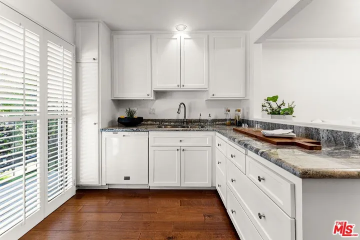 922 14th Sreet 111, Santa Monica, California 90403