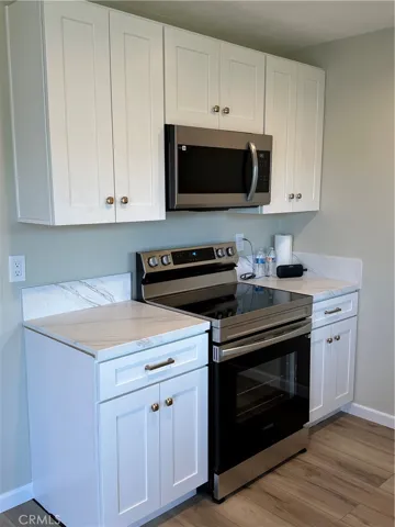 Unit B-Kitchen