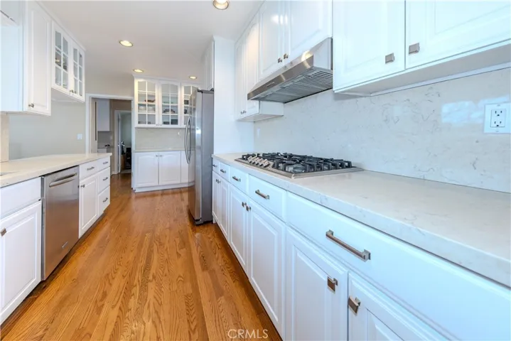 Kitchen Quartz Counters 6 Burner Gas Cooktop