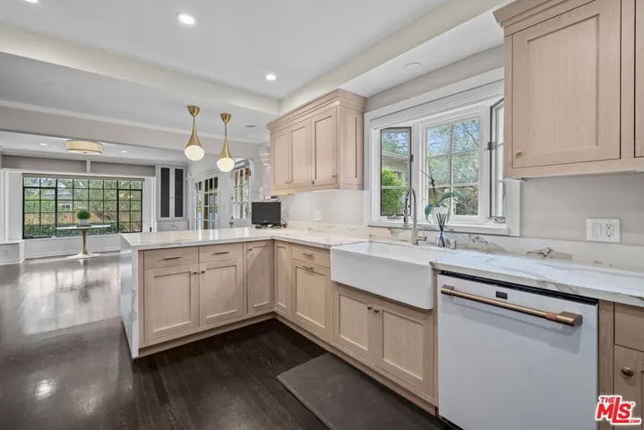 Open Kitchen Floorplan
