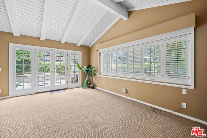 Living Room (opposite angle)