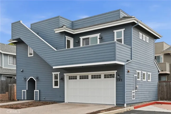 Tucked back off S Oak Park