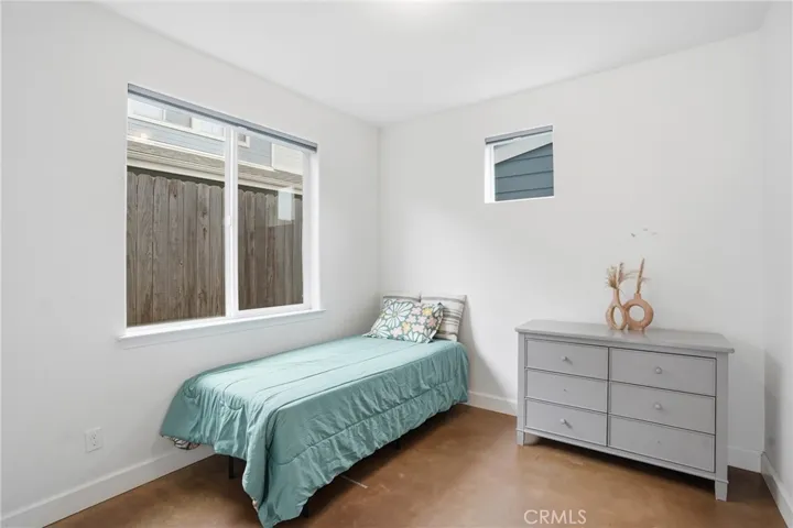 2 of 2 bedroom on entry level