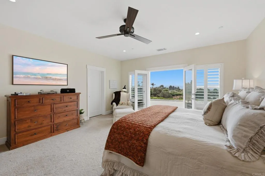 with a Walk-in Closet and en-suite Bath.
