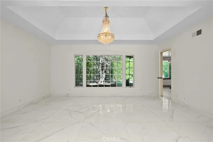 Dining off of kitchen