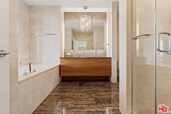 Main Bedroom Bathroom