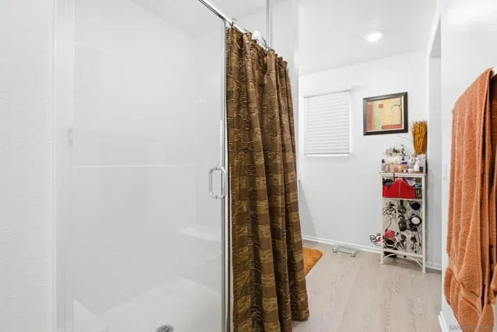 Full Stand up shower