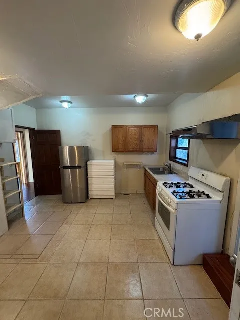 Bottom level kitchen area