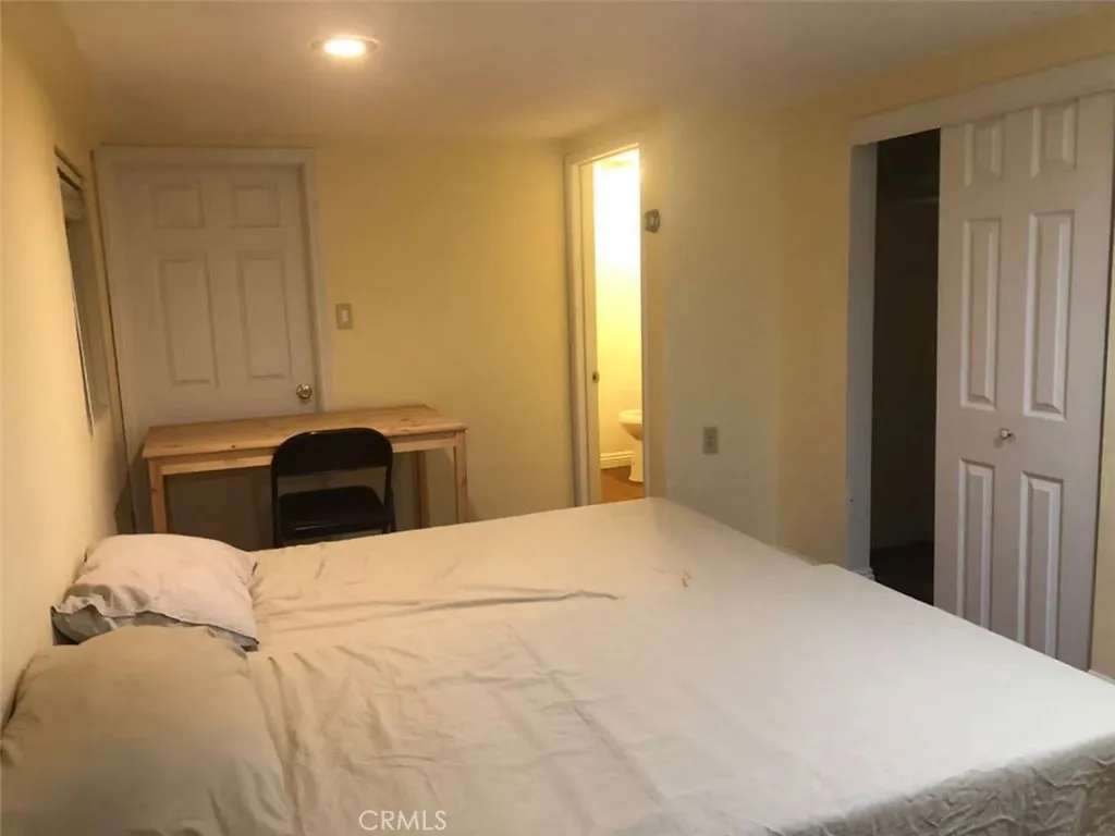 Prior picture-furnished- Bedroom 2