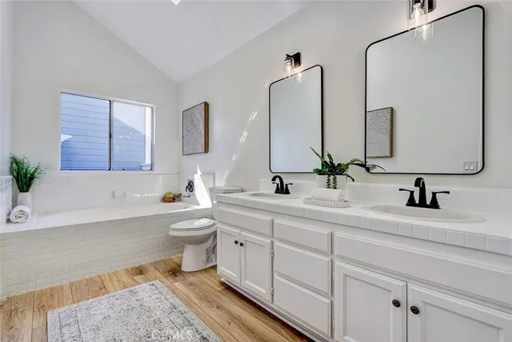 1912 Belmont Lane A, Redondo Beach, California 90278