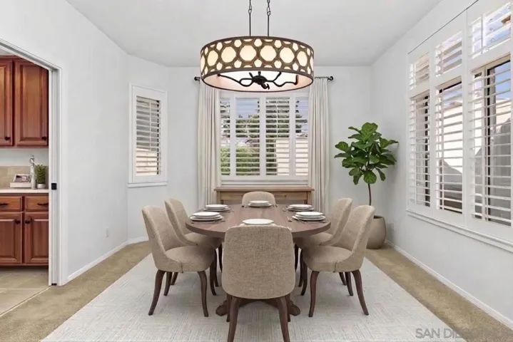 https://zimg.paragon.ice.com/ParagonImages/Property/PA/SDMLS/-516640/10/533/400/c6fbc04447594680ca1036eea50e32ab/3/e11f98bed5e4b8444da701d14af1cca3/-516640-328dccbd-1e9c-4312-bbcc-3903b717c852.JPG