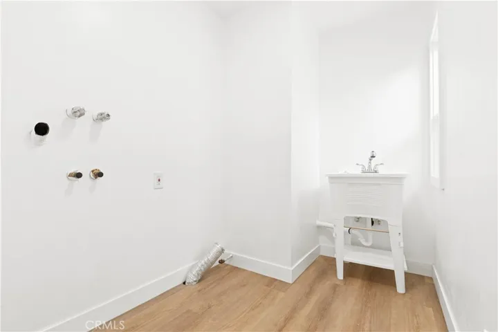 1028 Olmsted-Laundry Room