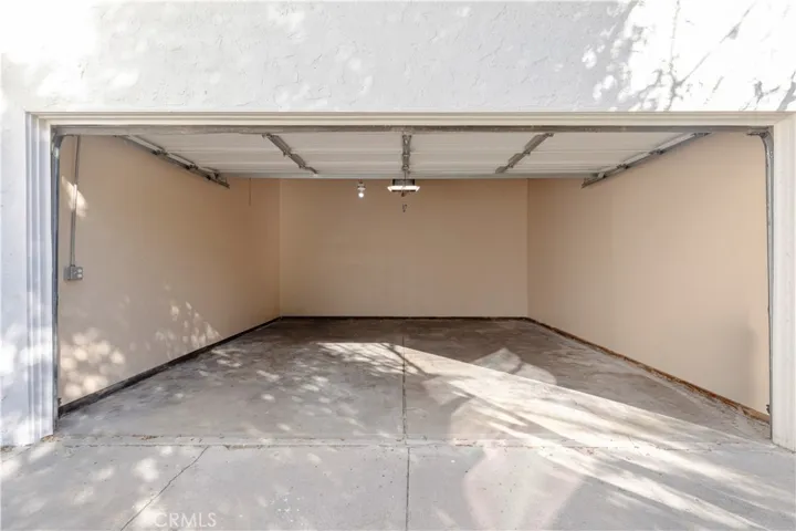 1028 Olmsted-2 Car Garage