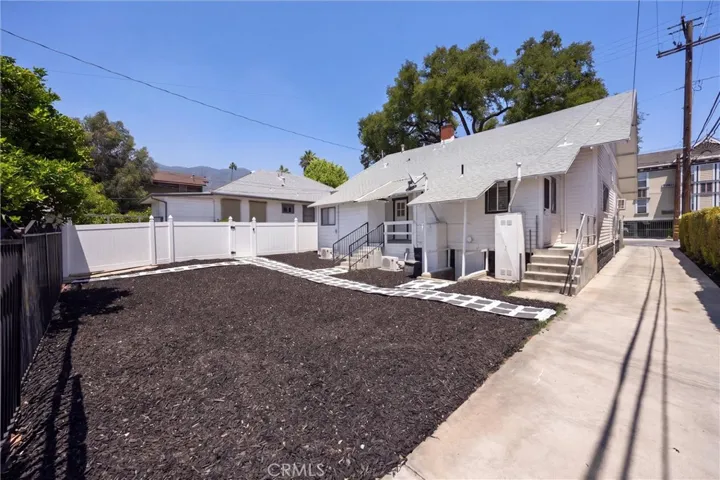 113 N Ivy Avenue 113 & 115, Monrovia, California 91016