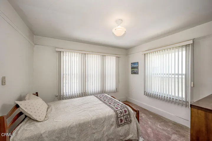 004__zuw7558_59_60_587