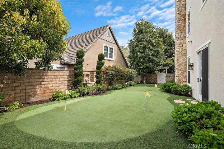33 Christopher Street, Ladera Ranch, California 92694