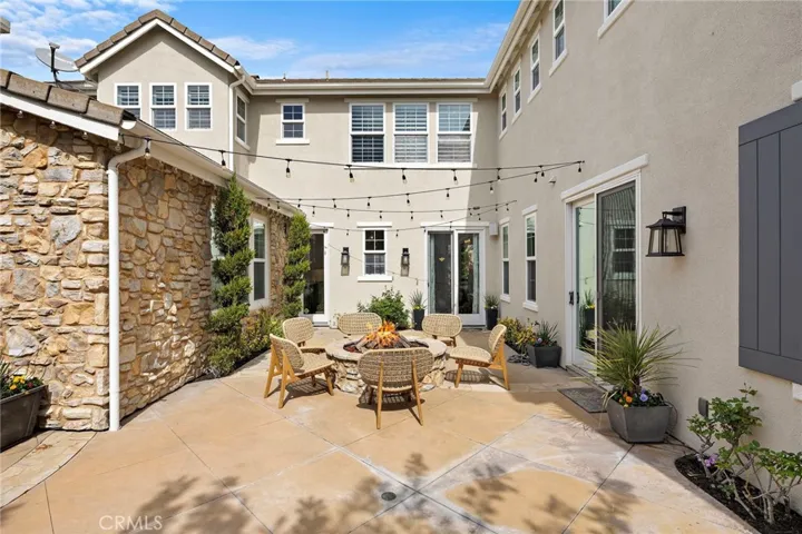 33 Christopher Street, Ladera Ranch, California 92694