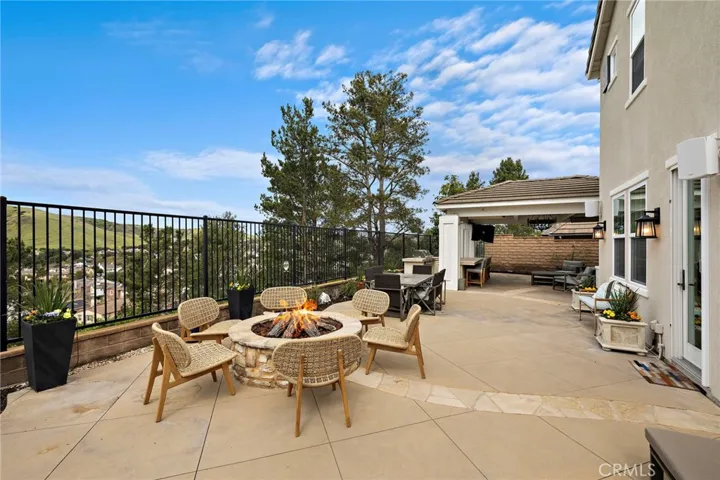 33 Christopher Street, Ladera Ranch, California 92694