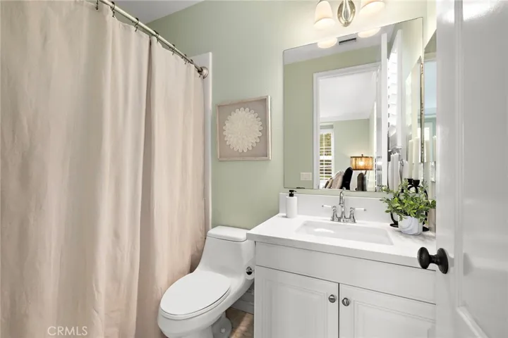 33 Christopher Street, Ladera Ranch, California 92694