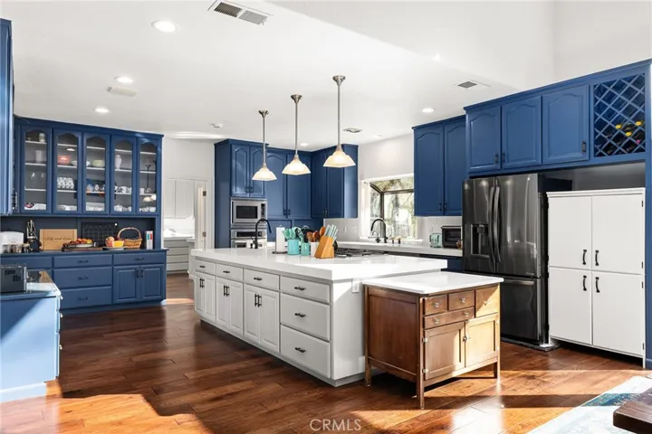 Beautiful modernized updated kitchen.
