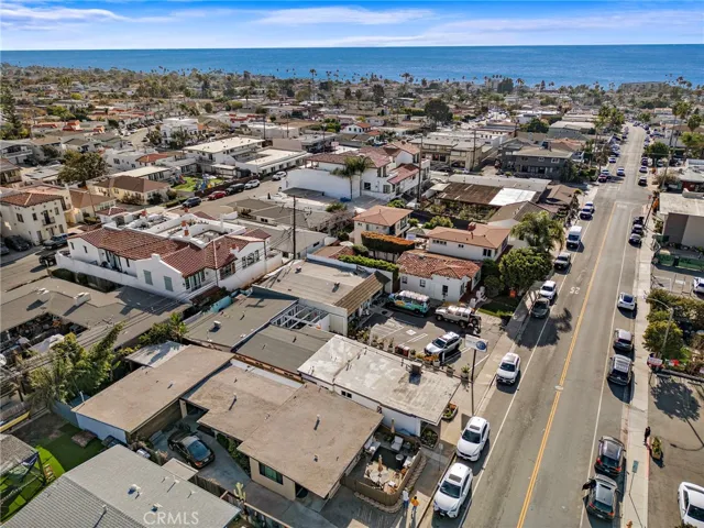 133 Ave. Granada