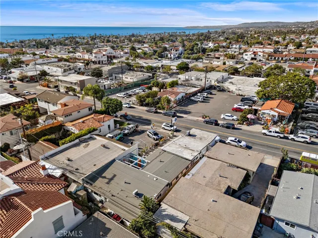 133 Ave. Granada