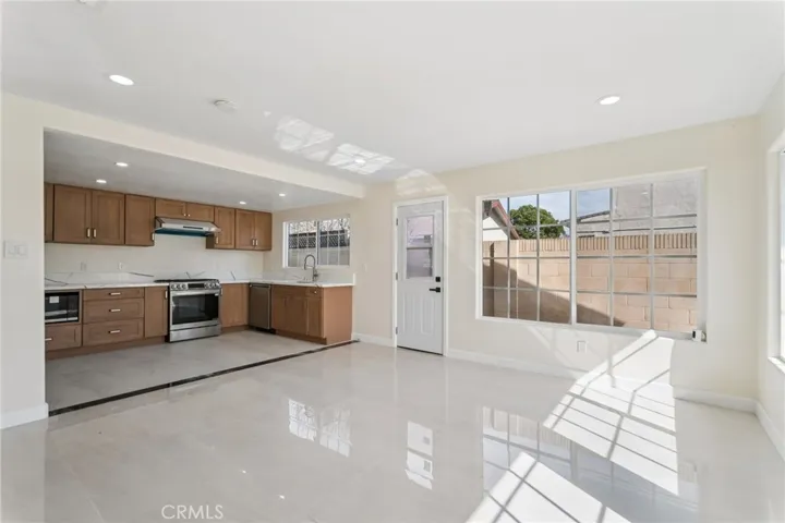Kitchen & Breakfast Nook