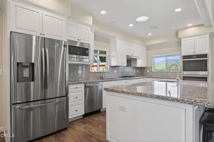 12-web-or-mls-Upmarket Media-10755Whe034