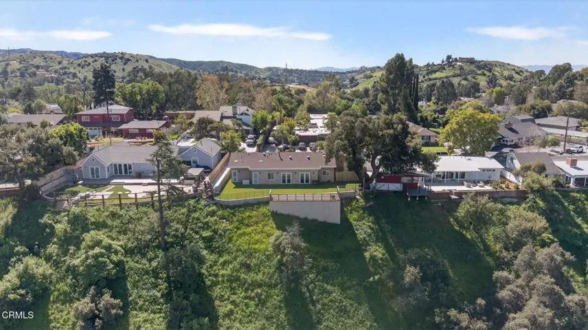 42-web-or-mls-Upmarket Media-10755Whe-ae