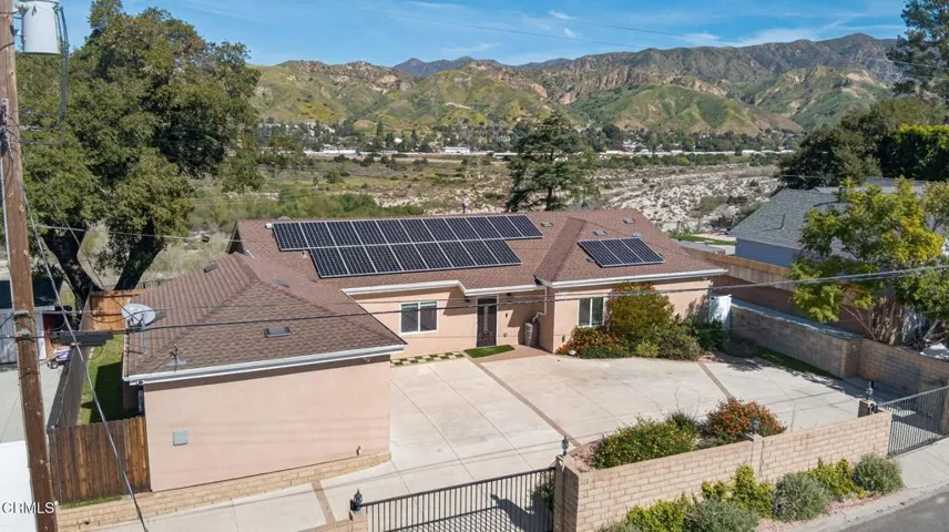 39-web-or-mls-Upmarket Media-10755Whe-ae