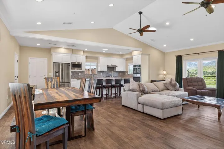 7-web-or-mls-Upmarket Media-10755Whe021